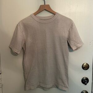 Uniqlo U Light Gray T-Shirt XS